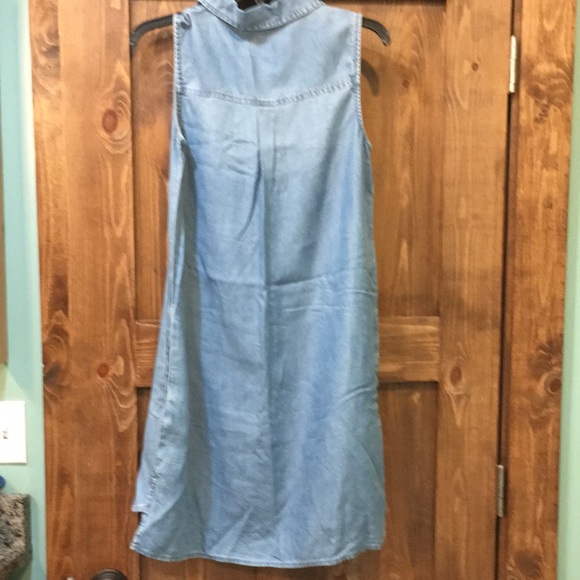 Sleeveless dress - Picture 4 of 4